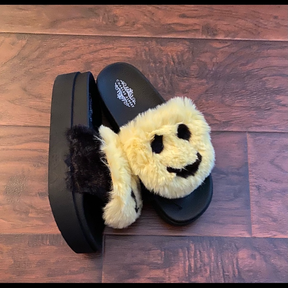 Charles Albert Yellow Smiley Face Fuzzy Slip-On’s